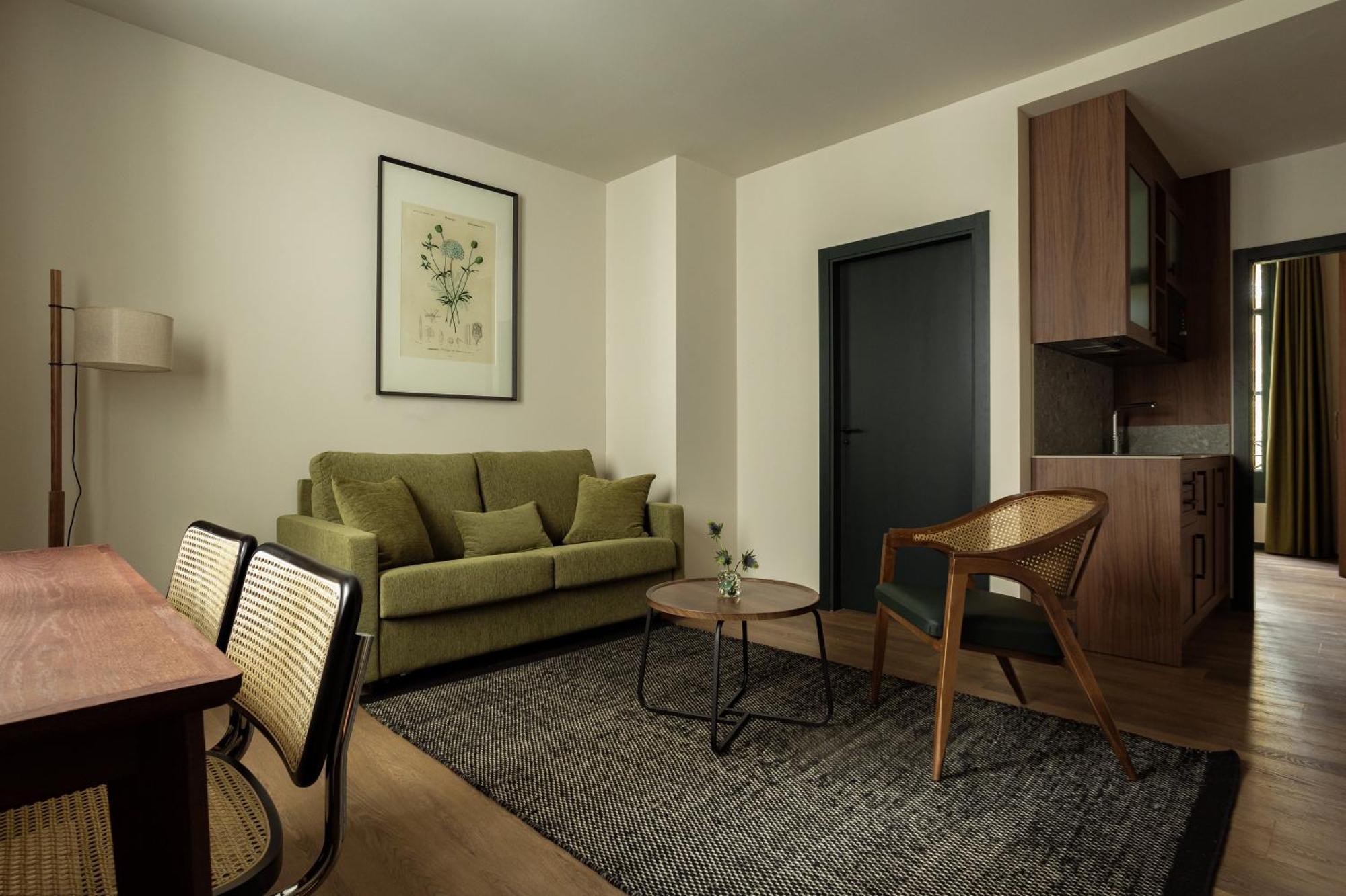 Batimont Suites & Apartments Билбао Екстериор снимка
