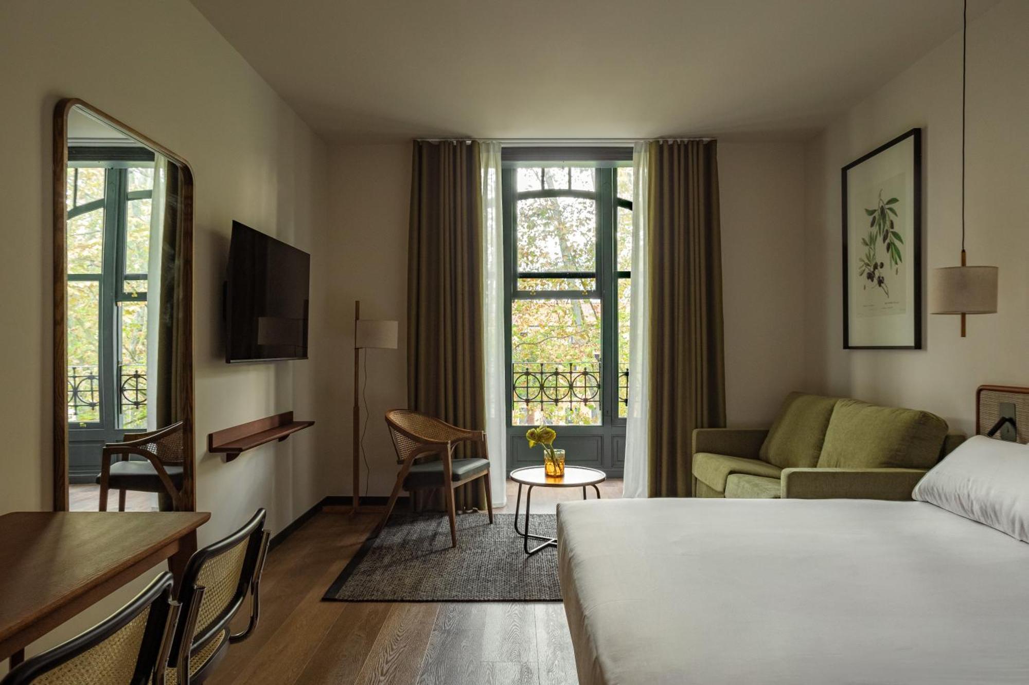 Batimont Suites & Apartments Билбао Екстериор снимка