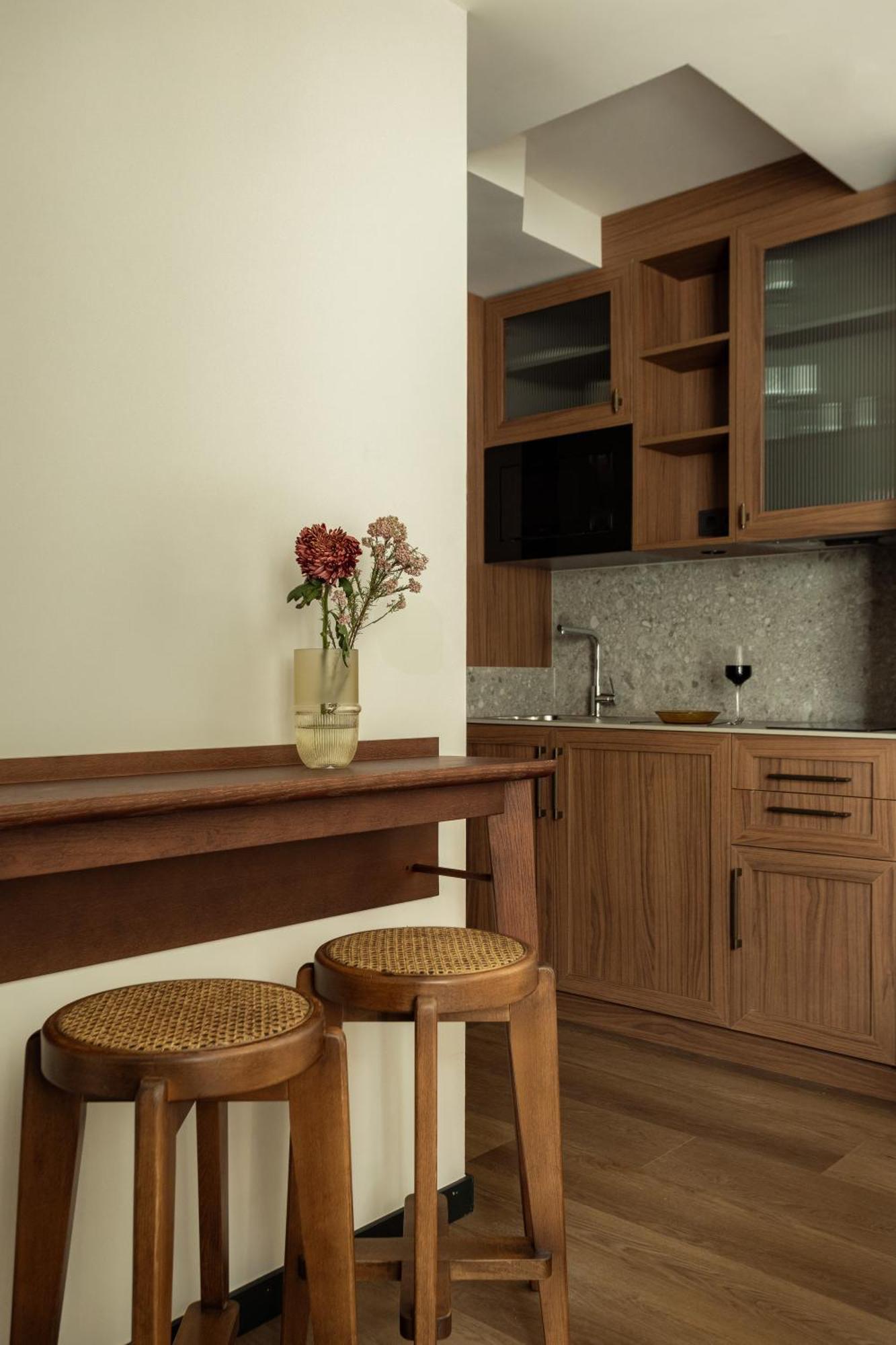 Batimont Suites & Apartments Билбао Екстериор снимка
